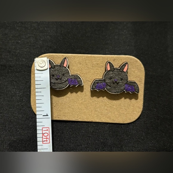 🌟3/$5🌟Cute Bat Earrings - Picture 2 of 2